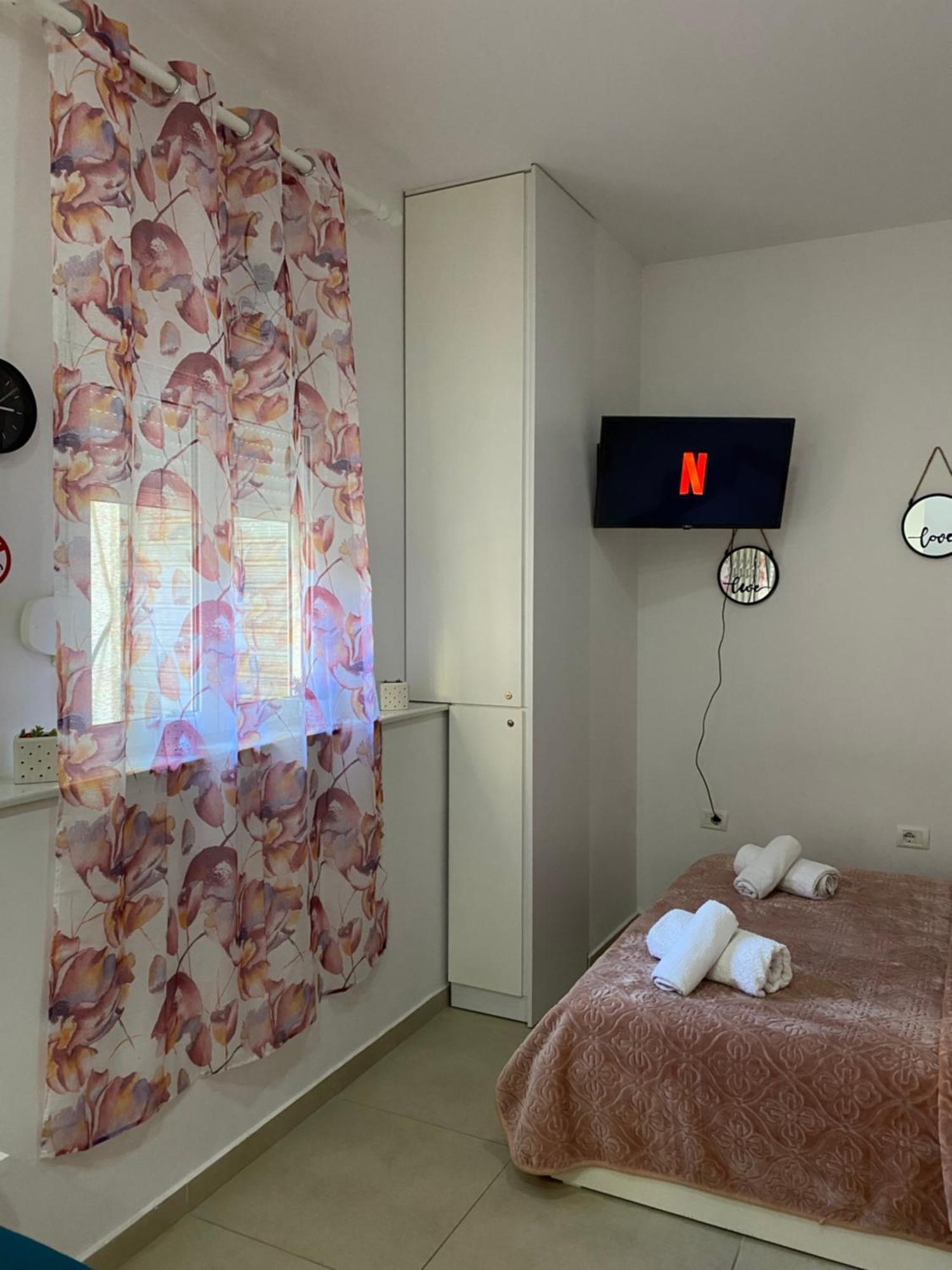 Ayso Inn Tirana City Center Bagian luar foto
