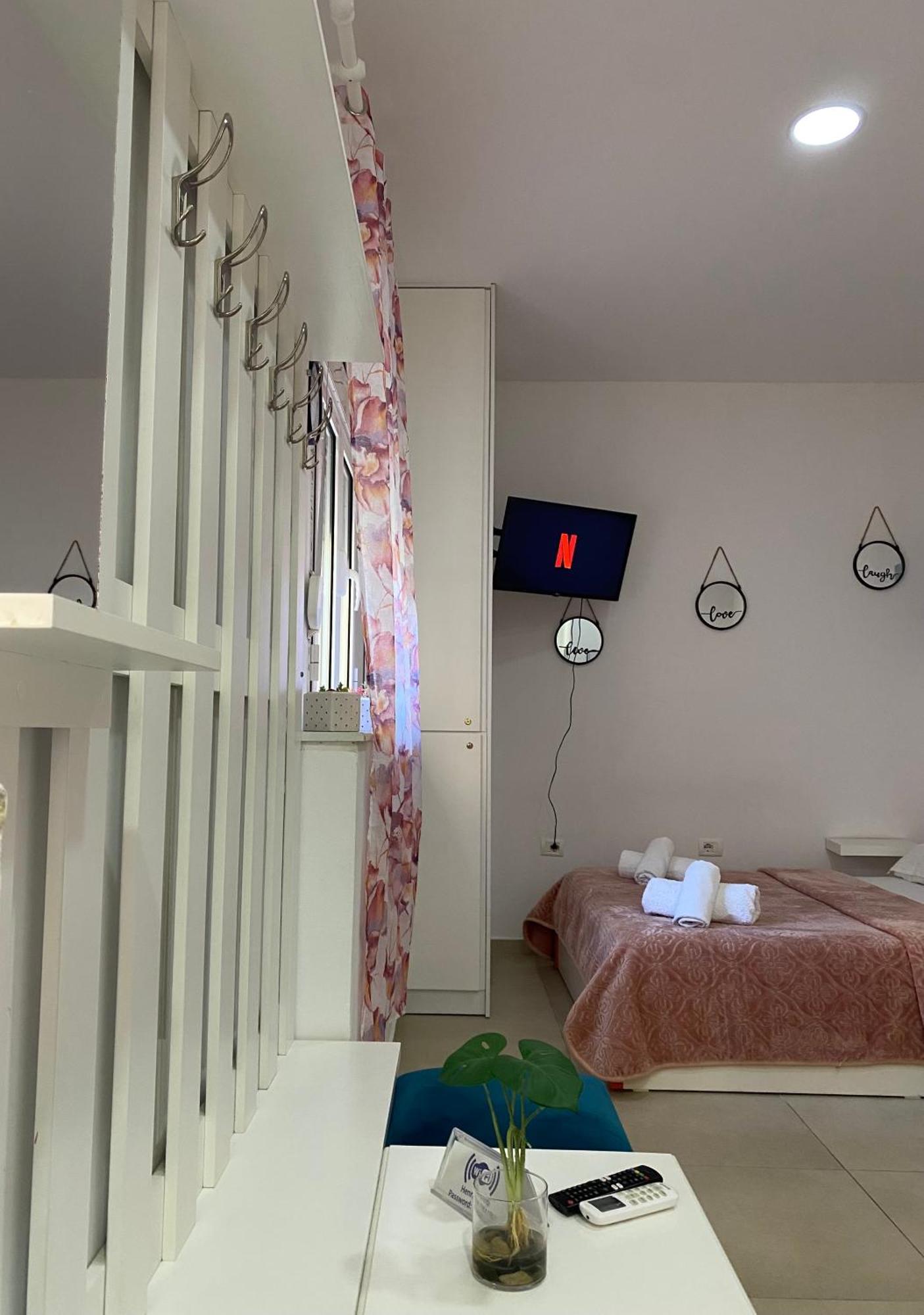 Ayso Inn Tirana City Center Bagian luar foto