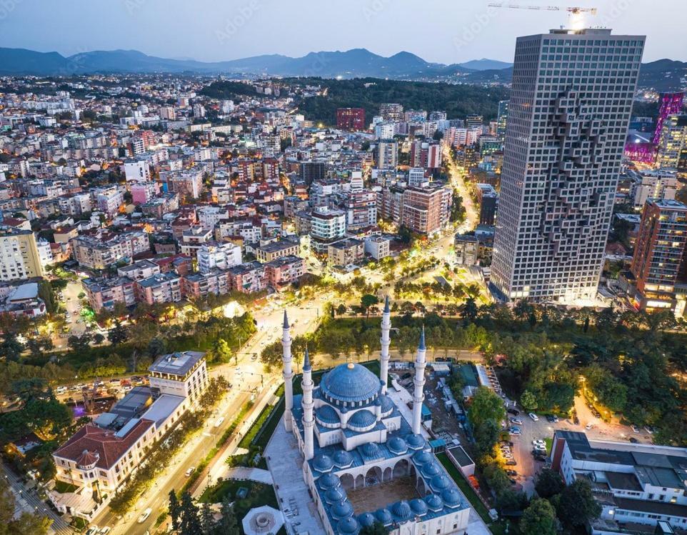 Ayso Inn Tirana City Center Bagian luar foto