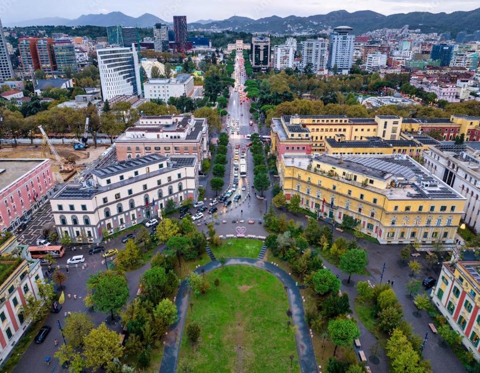 Ayso Inn Tirana City Center Bagian luar foto